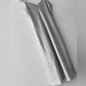 Slip dress silvery champagne silky satin v neck lined slip dress Gianni Bini 4